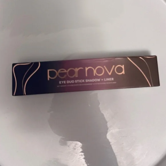 Pear Nova Azurite and Unakite Eye Duo
Stick Shadow and Liner - Picture 4 of 9
